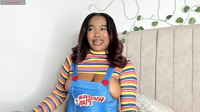 Kaseydelvey online show from March 24, 2026, 10:32 pm