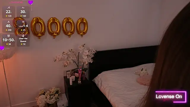 Snapshot of Lilly_Colins chatting on September 11, 2025, 5:24 pm Lilly Colins online show from September 11, 2025, 5:24 pm