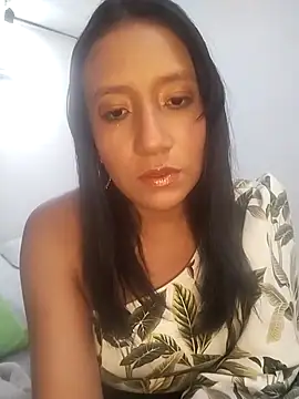 Snapshot of cami_victoria chatting on October 6, 2025, 7:36 pm cami victoria online show from October 6, 2025, 7:36 pm