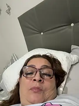 AntonellaAlondra4 online show from September 12, 2025, 3:28 am