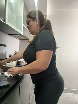 AntonellaAlondra4 online show from January 17, 2026, 3:37 pm