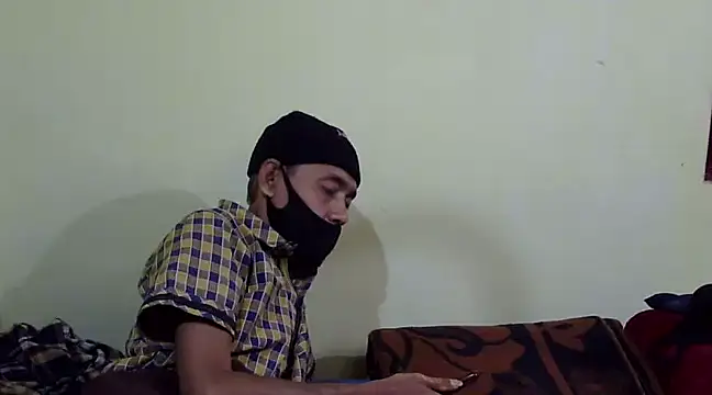 Snapshot of Pramila_Manish chatting on February 17, 2025, 1:33 pm Pramila Manish online show from February 17, 2025, 1:33 pm