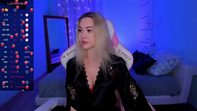 Snapshot of AdeleRoberts chatting on October 14, 2025, 2:12 am AdeleRoberts online show from October 14, 2025, 2:12 am