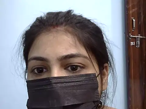 Crazy-Couple-Line online show from October 24, 2025, 7:02 pm