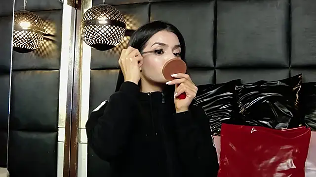 BlairBadgley online show from November 4, 2025, 11:52 pm