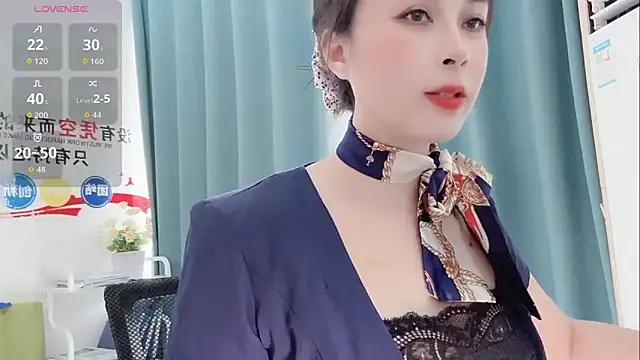 Snapshot of Qwi-V1 chatting on September 13, 2025, 8:14 am Qwi-V1 online show from September 13, 2025, 8:14 am