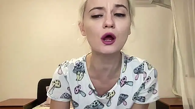 Onika Love online show from October 30, 2025, 3:09 pm