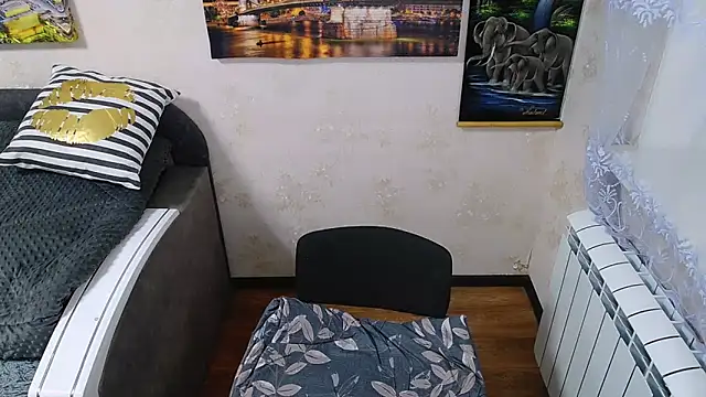 Lady Boom Wild  online show from February 1, 2026, 6:28 pm