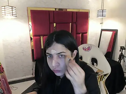 Snapshot of Violet_m chatting on October 17, 2025, 12:07 pm Violet m online show from October 17, 2025, 12:07 pm