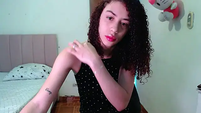 Perla web09 online show from November 14, 2025, 8:23 pm