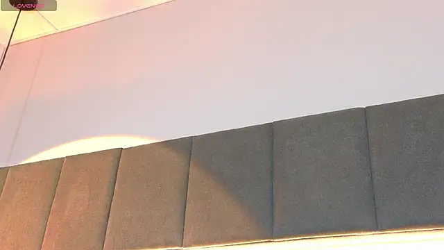 nicolle pierce online show from April 26, 2026, 1:19 pm