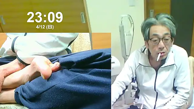 mama010-chan online show from April 12, 2026, 2:09 pm