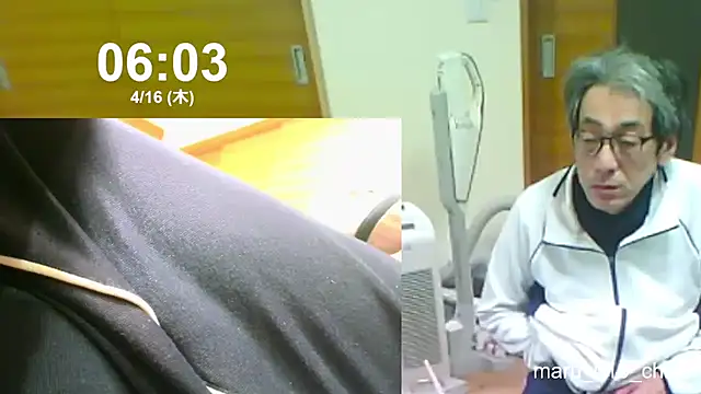 mama010-chan online show from April 15, 2026, 9:04 pm