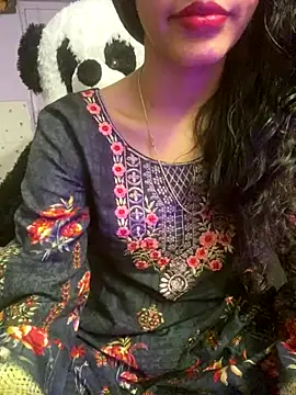 Divyaa69 online show from December 19, 2025, 7:11 am