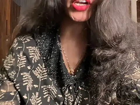 Snapshot of Divyaa69 chatting on June 13, 2026, 6:06 pm Divyaa69 online show from June 13, 2026, 6:06 pm