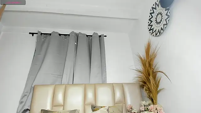 Snapshot of Soy_Bella chatting on January 17, 2026, 1:20 am Soy Bella online show from January 17, 2026, 1:20 am