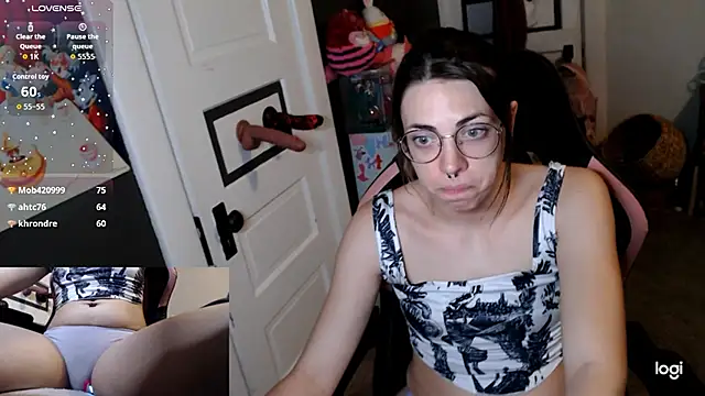 Snapshot of KSwonderland6 chatting on January 13, 2026, 6:12 pm KSwonderland6 online show from January 13, 2026, 6:12 pm