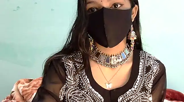 Snapshot of Cute_Alaina chatting on February 26, 2025, 5:46 am Cute Alaina online show from February 26, 2025, 5:46 am