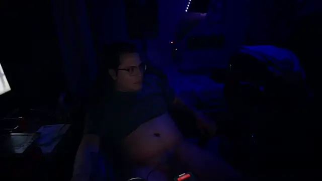 FrankGatsby11 online show from December 25, 2024, 1:19 pm
