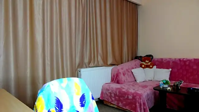 EdithCharm online show from February 3, 2026, 4:23 pm