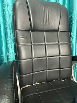 poision51 online show from February 12, 2026, 3:39 am