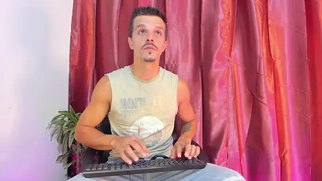 Snapshot of DonyBrown chatting on September 18, 2025, 2:58 am DonyBrown online show from September 18, 2025, 2:58 am