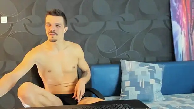 Snapshot of DonyBrown chatting on March 22, 2025, 5:39 am DonyBrown online show from March 22, 2025, 5:39 am