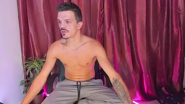 Snapshot of DonyBrown chatting on October 21, 2025, 8:08 pm DonyBrown online show from October 21, 2025, 8:08 pm