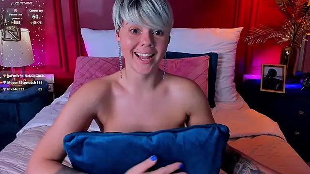 Snapshot of Lady_AliBi chatting on February 11, 2025, 7:27 pm Lady AliBi online show from February 11, 2025, 7:27 pm