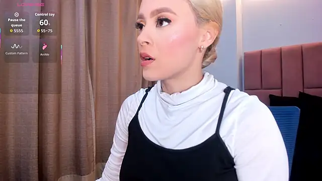 miacarperr1 online show from February 26, 2026, 8:42 pm