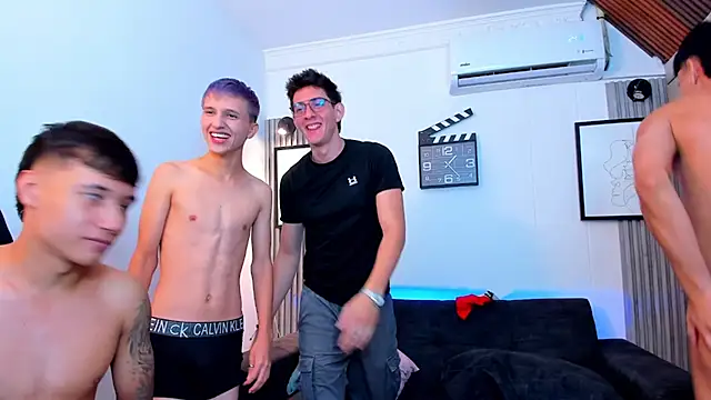 Sexy BoysW online show from December 2, 2025, 1:35 pm