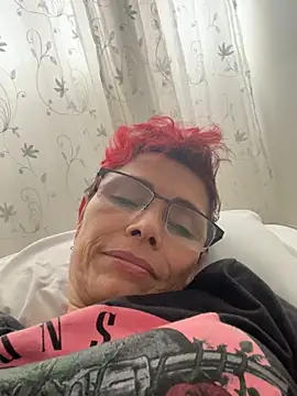 Snapshot of MireyaTorresGu chatting on February 26, 2025, 9:20 pm MireyaTorresGu online show from February 26, 2025, 9:20 pm