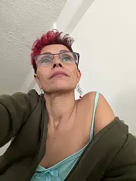 Snapshot of MireyaTorresGu chatting on February 18, 2025, 4:58 pm MireyaTorresGu online show from February 18, 2025, 4:58 pm