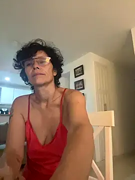 Snapshot of MireyaTorresGu chatting on October 10, 2025, 11:33 am MireyaTorresGu online show from October 10, 2025, 11:33 am