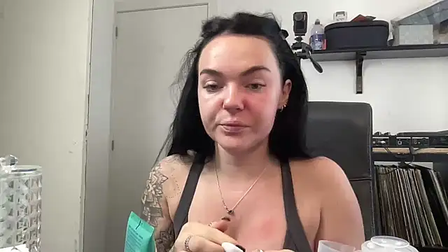 Snapshot of yorkshiregal chatting on February 1, 2026, 8:01 am yorkshiregal online show from February 1, 2026, 8:01 am