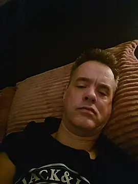 Snapshot of Hectorthyssen1 chatting on April 18, 2026, 7:44 am Hectorthyssen1 online show from April 18, 2026, 7:44 am