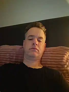 Snapshot of Hectorthyssen1 chatting on April 19, 2026, 7:09 am Hectorthyssen1 online show from April 19, 2026, 7:09 am