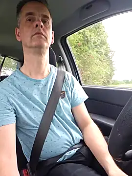 Hectorthyssen1 online show from September 18, 2025, 1:47 pm