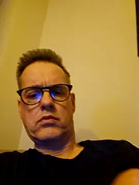 Hectorthyssen1 online show from February 19, 2025, 11:04 pm