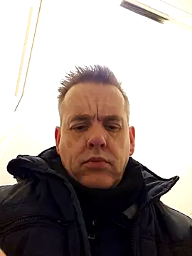 Hectorthyssen1 online show from February 15, 2025, 4:45 pm