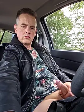 Hectorthyssen1 online show from September 16, 2025, 2:51 pm