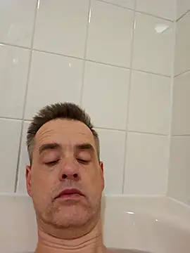 Hectorthyssen1 online show from February 17, 2025, 8:06 pm