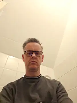 Snapshot of Hectorthyssen1 chatting on April 29, 2026, 12:09 pm Hectorthyssen1 online show from April 29, 2026, 12:09 pm
