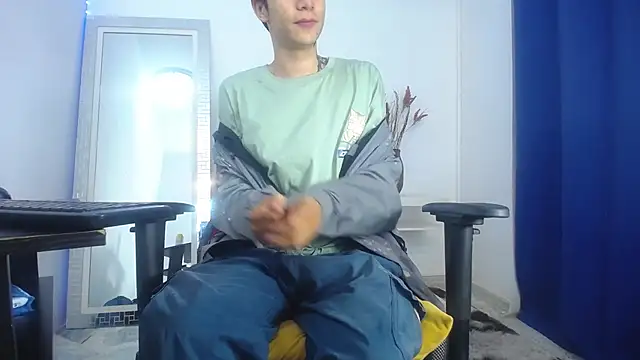 Zacktk7 online show from February 7, 2025, 9:15 pm