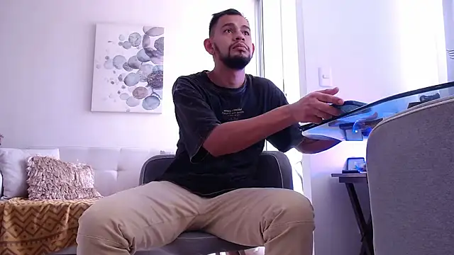 Bedobigcock online show from September 28, 2025, 1:40 pm