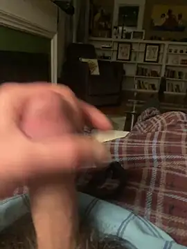 Snapshot of willcumforu chatting on March 20, 2025, 4:29 am willcumforu online show from March 20, 2025, 4:29 am