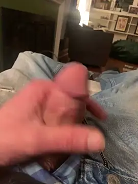 Snapshot of willcumforu chatting on February 10, 2025, 5:36 am willcumforu online show from February 10, 2025, 5:36 am