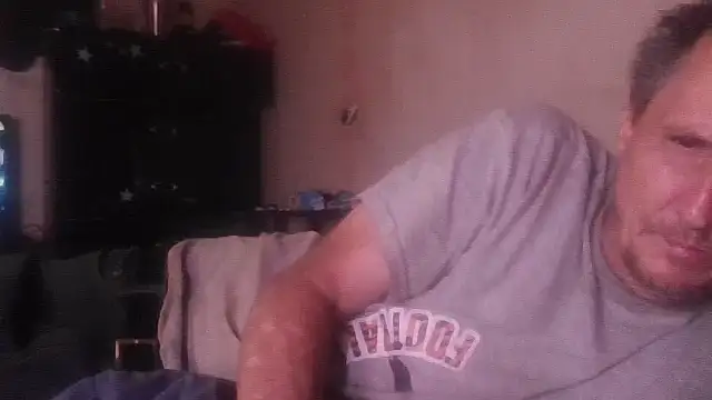 Snapshot of George48 chatting on November 26, 2025, 6:02 am George48 online show from November 26, 2025, 6:02 am