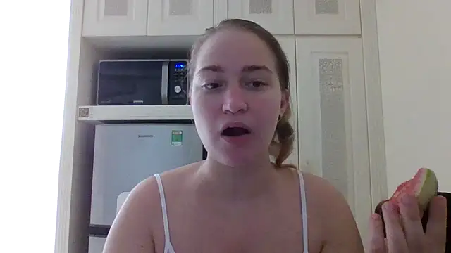 Snapshot of VirginiaWilliam chatting on March 6, 2025, 6:19 am VirginiaWilliam online show from March 6, 2025, 6:19 am