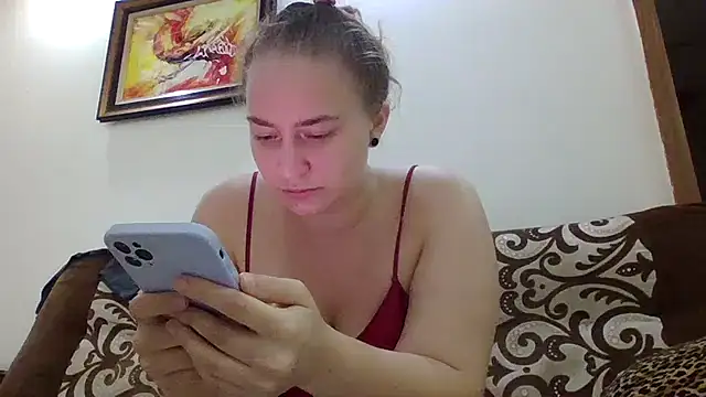 Snapshot of VirginiaWilliam chatting on March 8, 2025, 9:50 am VirginiaWilliam online show from March 8, 2025, 9:50 am